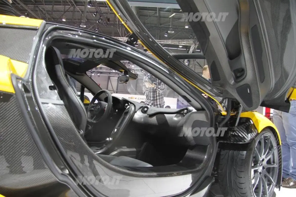 McLaren al Salone di Ginevra 2013 (15)