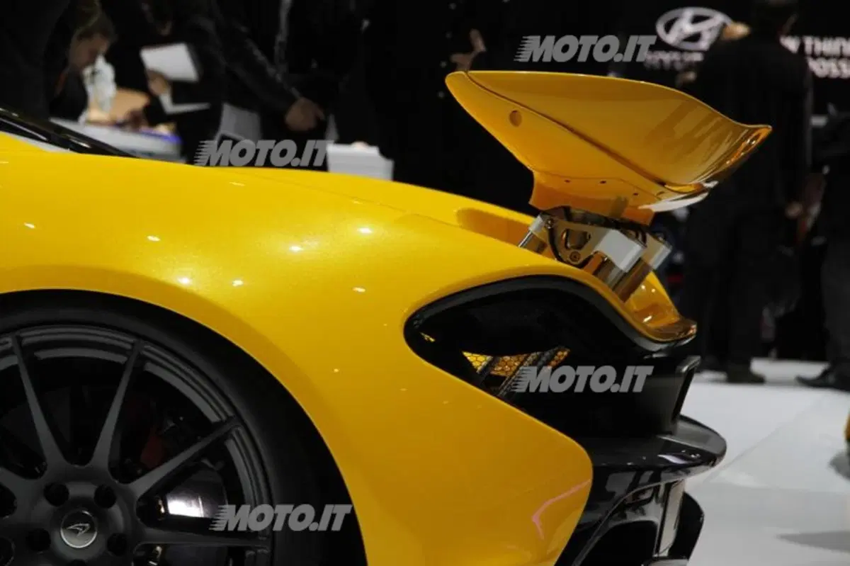 McLaren al Salone di Ginevra 2013 (29)