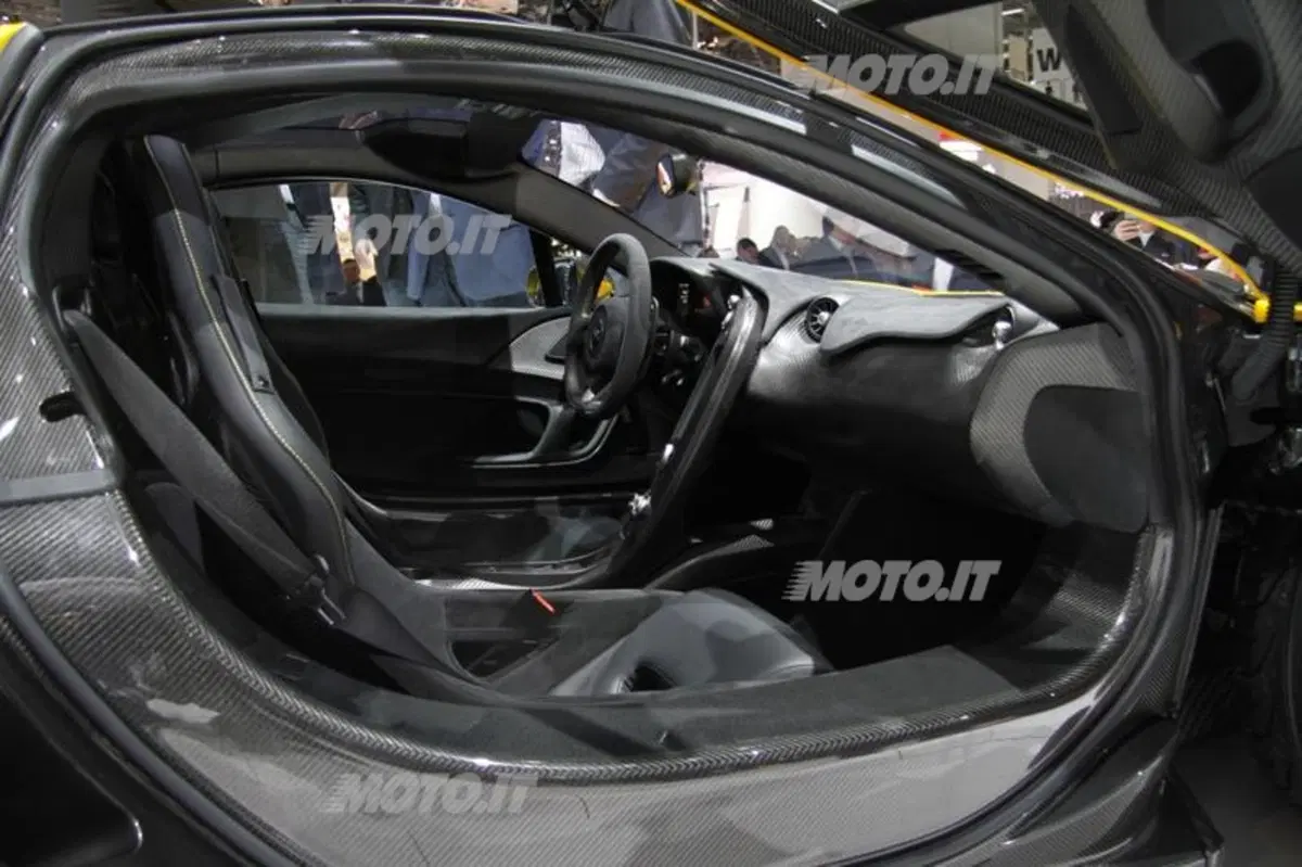McLaren al Salone di Ginevra 2013 (32)