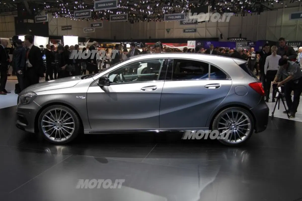 Mercedes-Benz al Salone di Ginevra 2013 (21)