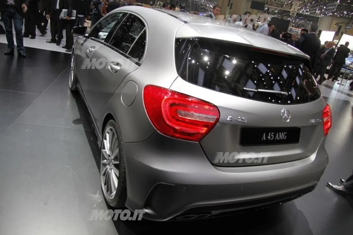 Mercedes-Benz al Salone di Ginevra 2013 (23)