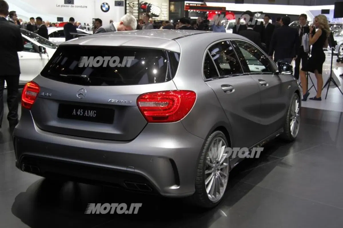 Mercedes-Benz al Salone di Ginevra 2013 (24)