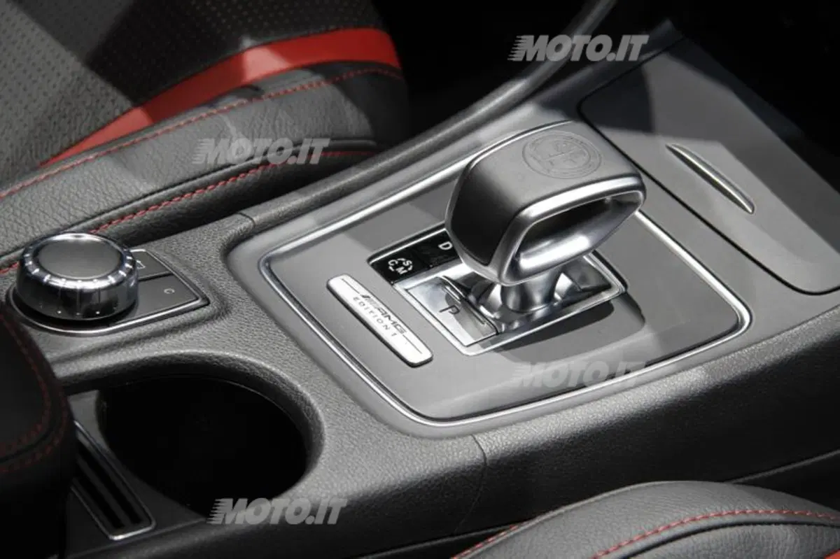 Mercedes-Benz al Salone di Ginevra 2013 (29)