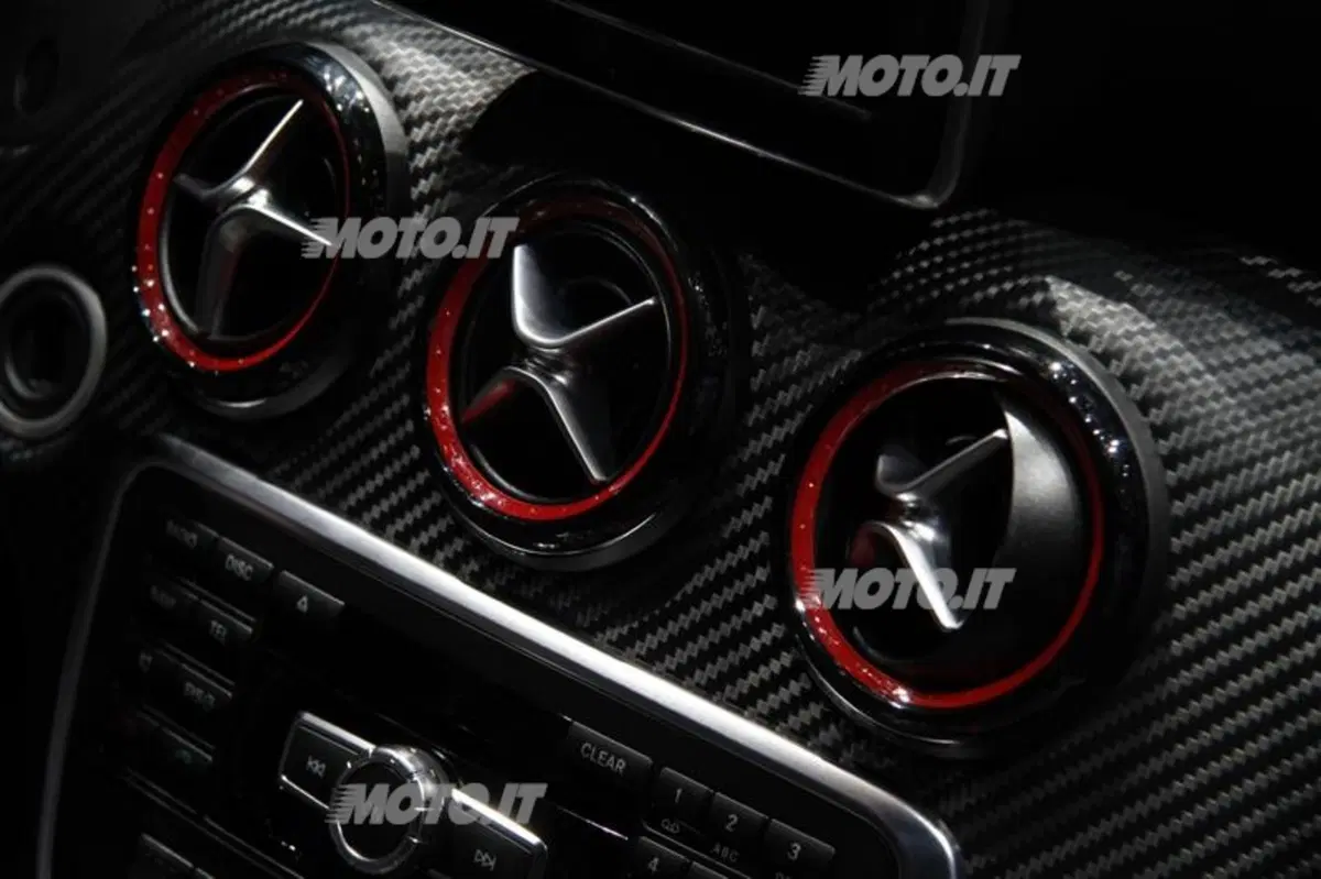Mercedes-Benz al Salone di Ginevra 2013 (30)