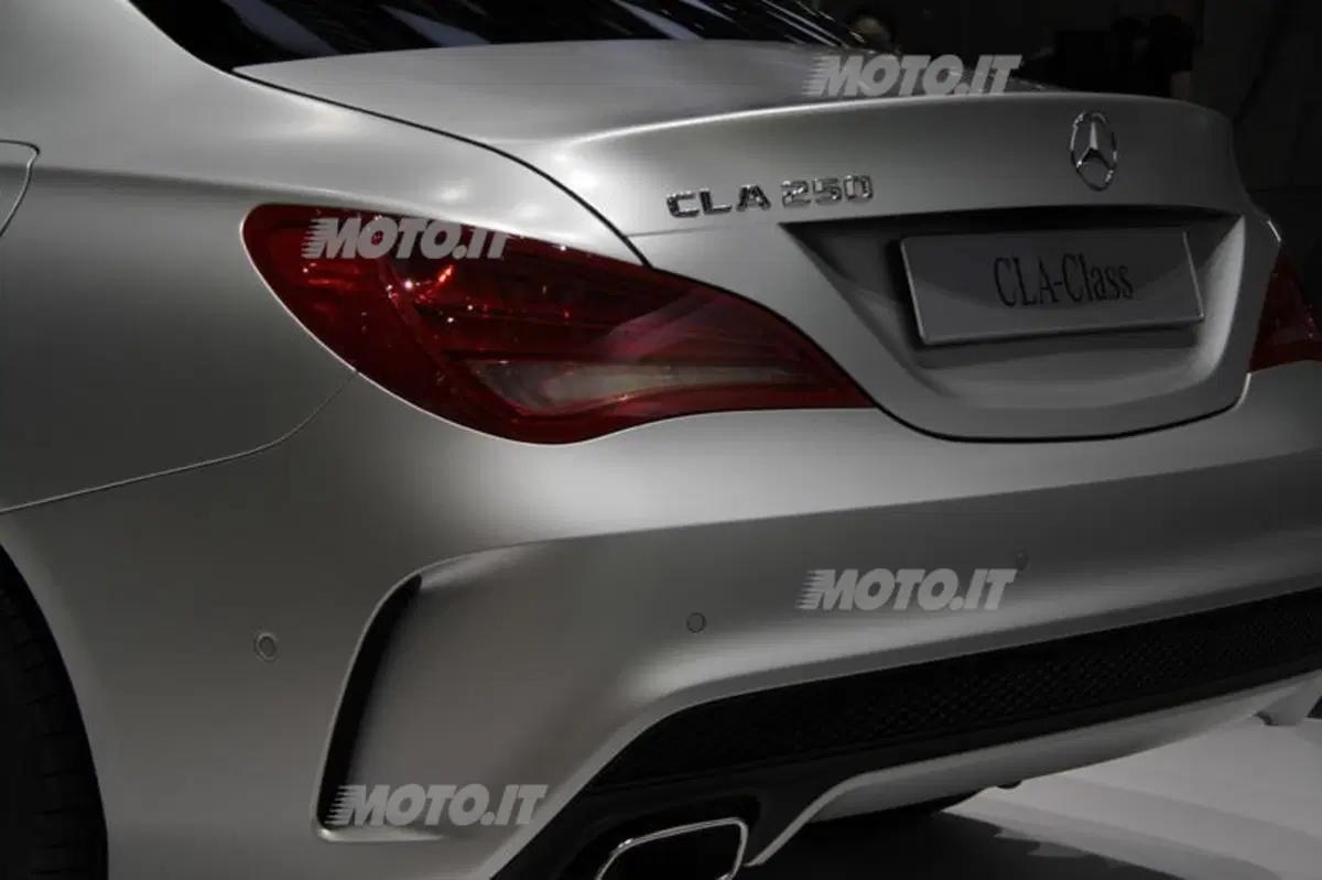 Mercedes-Benz al Salone di Ginevra 2013 (40)