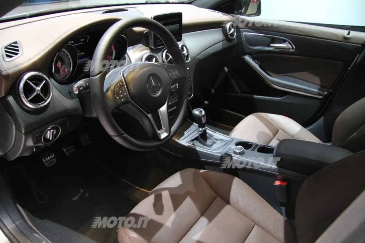 Mercedes-Benz al Salone di Ginevra 2013 (46)