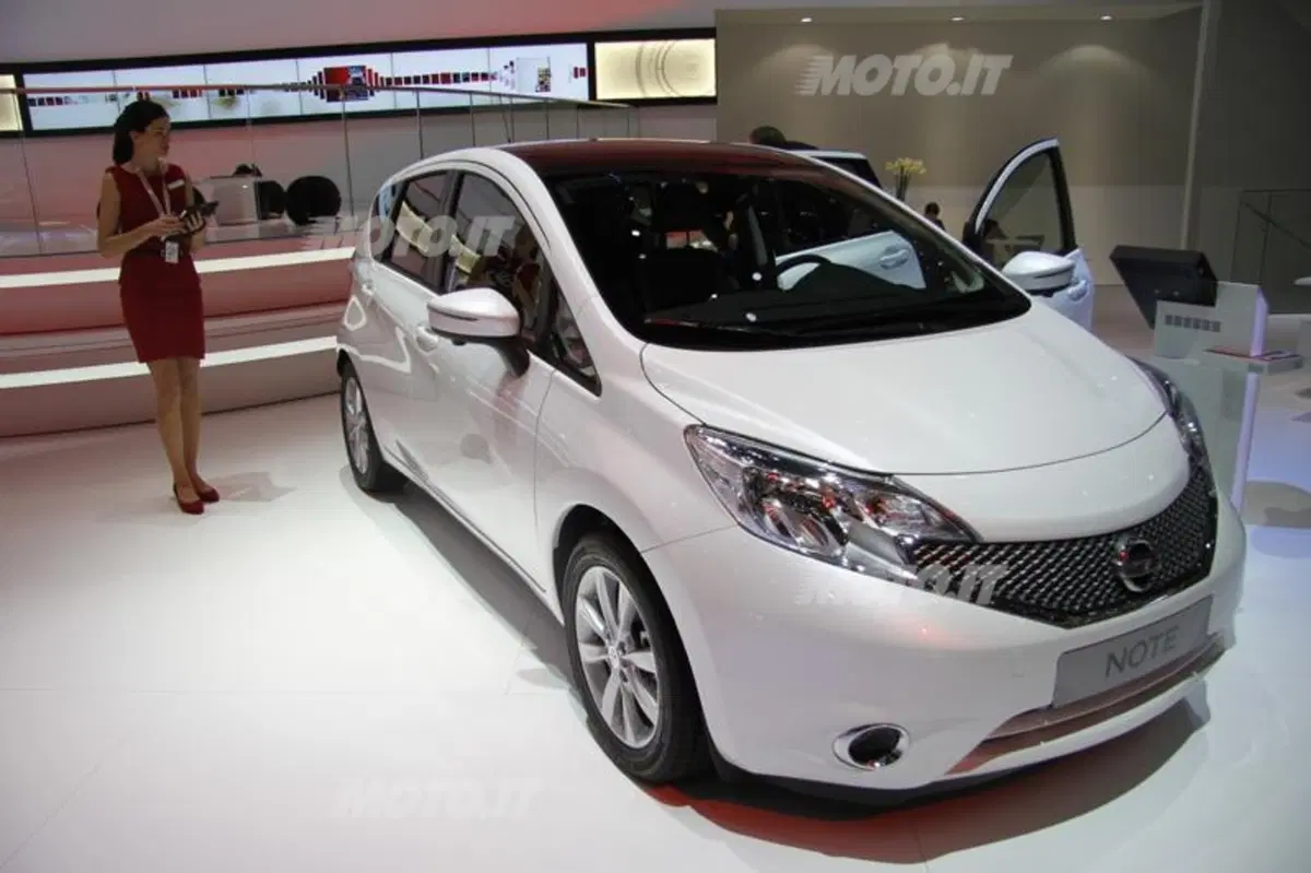 Nissan al Salone di Ginevra 2013 (2)