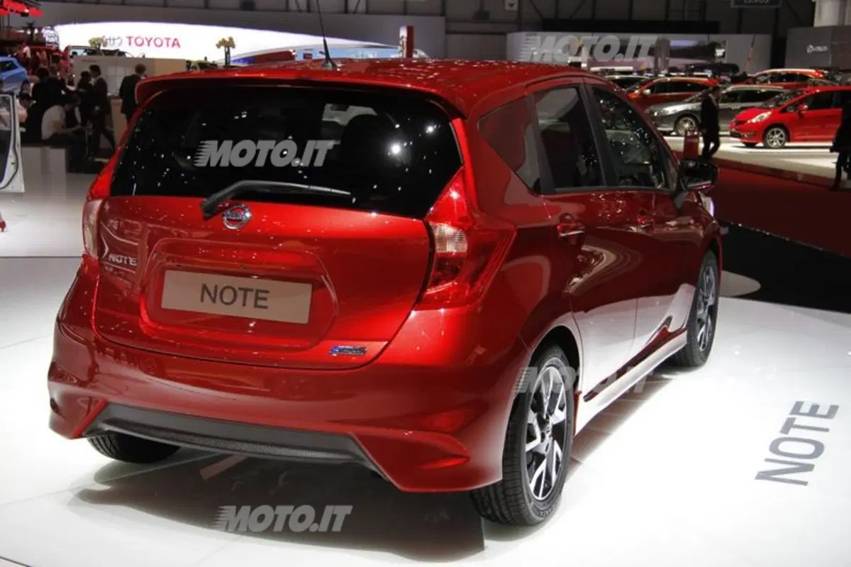 Nissan al Salone di Ginevra 2013 (4)