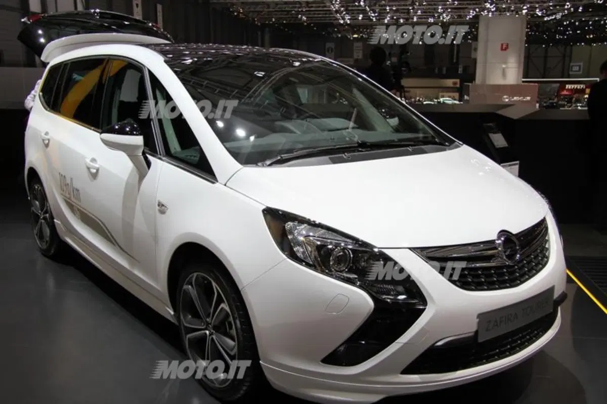 Opel al Salone di Ginevra 2013 (12)