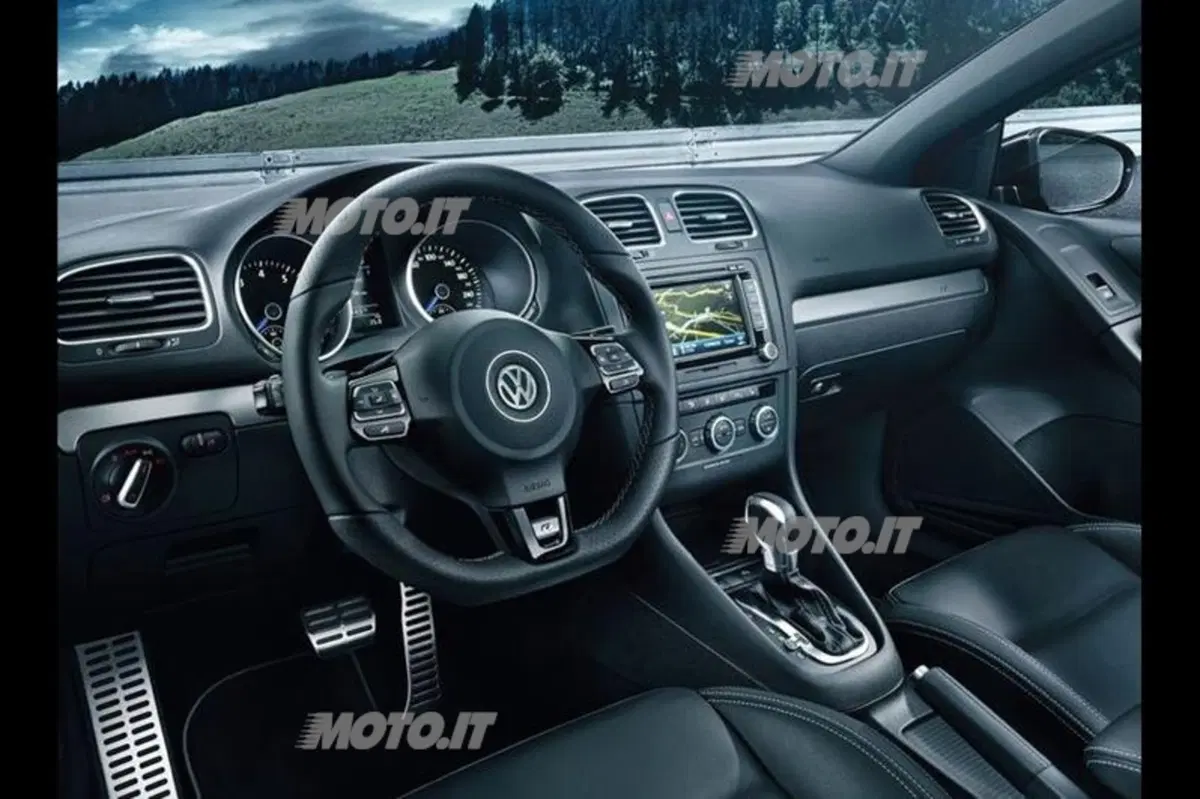 Volkswagen Golf R Cabriolet (16)