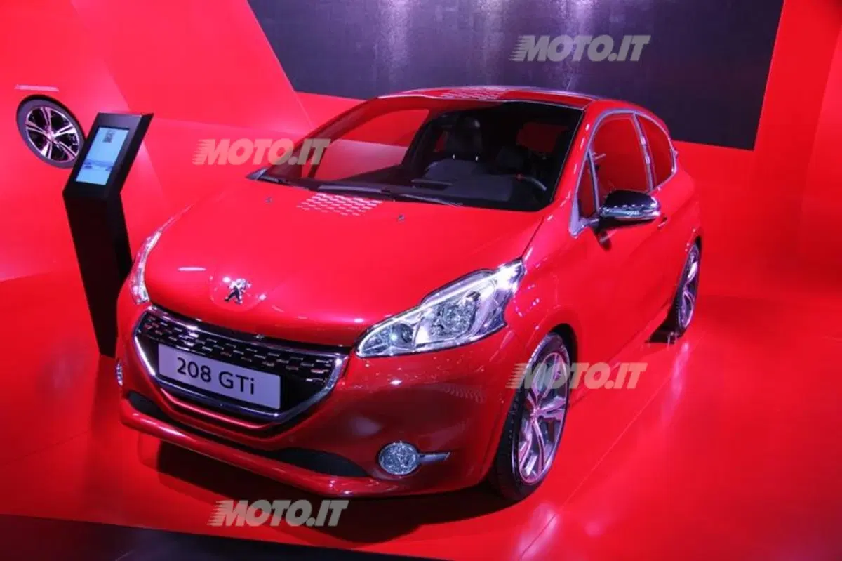 Peugeot al Salone di Ginevra 2013 (12)