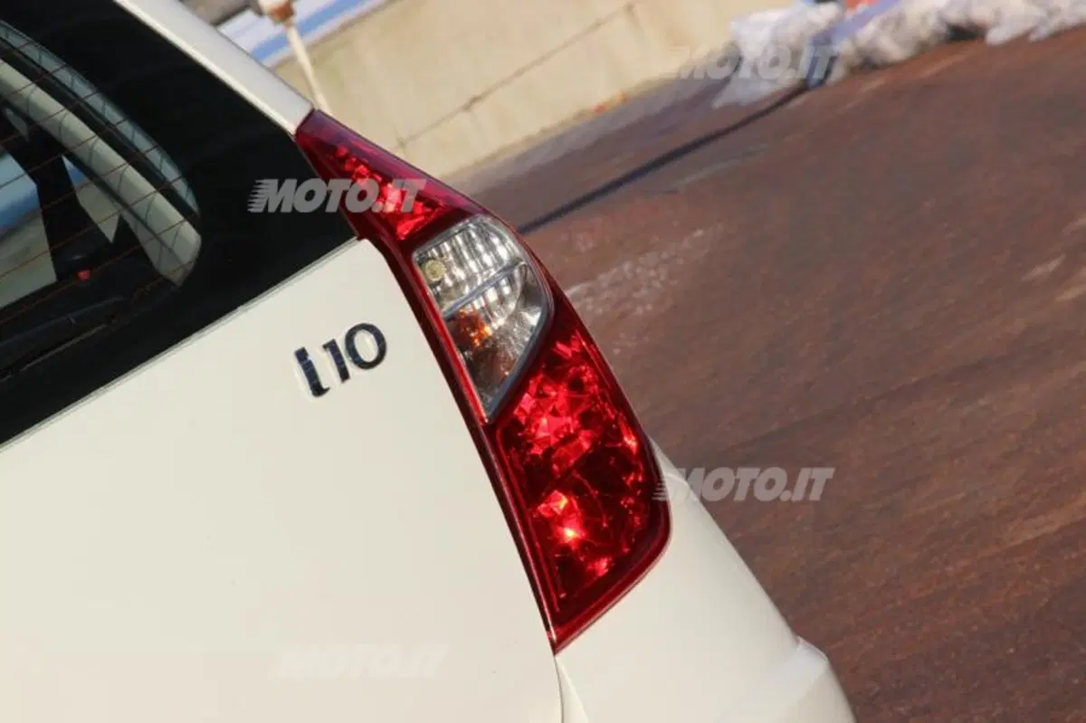 Hyundai i10 (50)