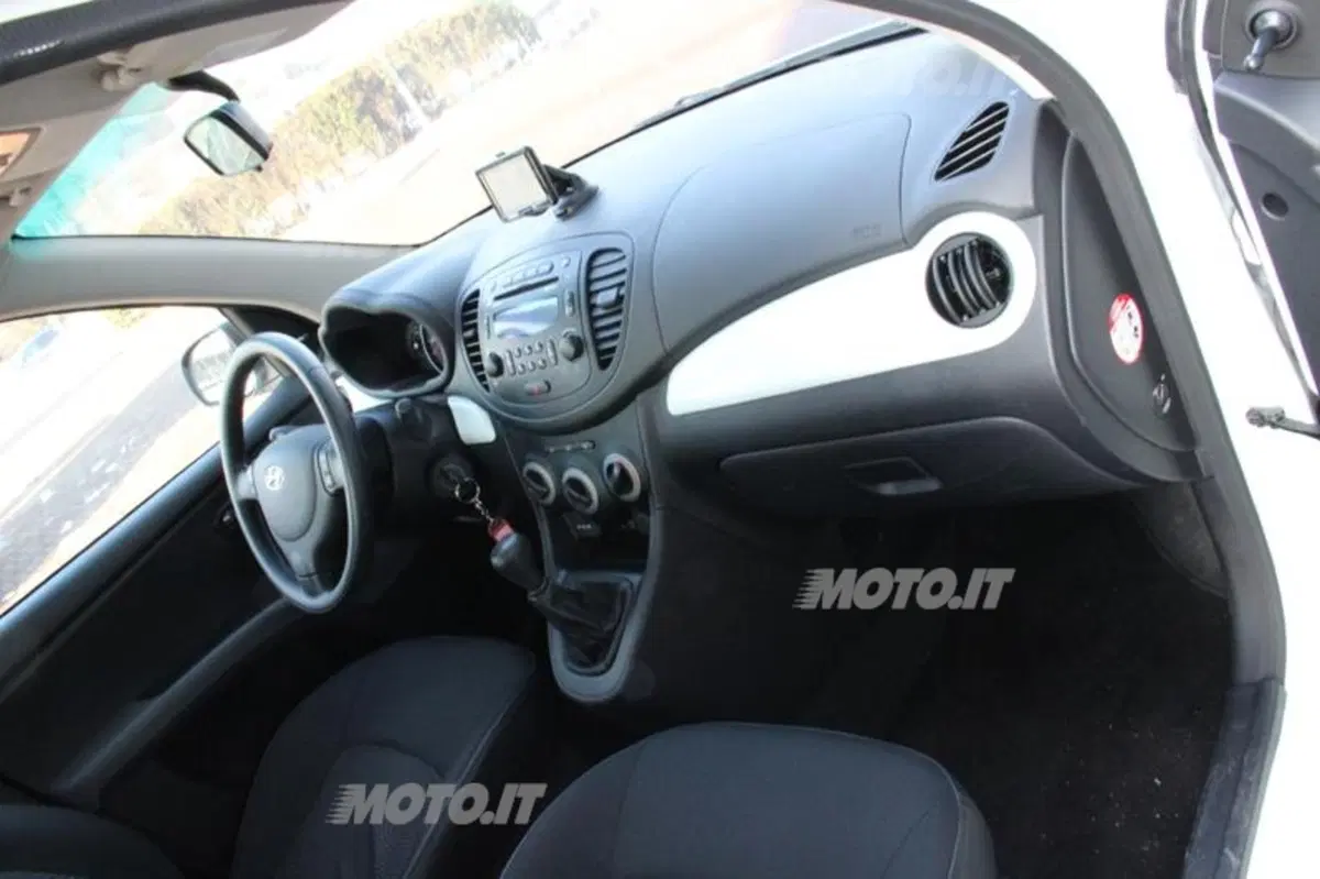 Hyundai i10 (52)