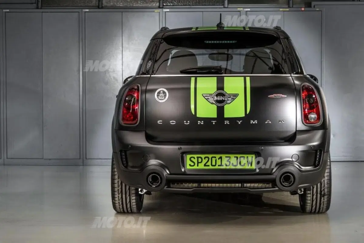 Mini John Cooper Works Countryman ALL4 Dakar Winner 2013 (9)