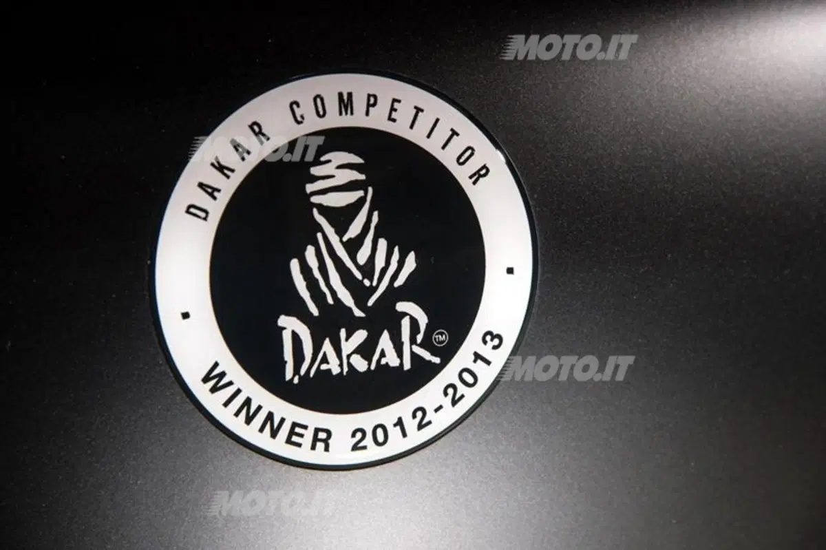 Mini John Cooper Works Countryman ALL4 Dakar Winner 2013 (16)