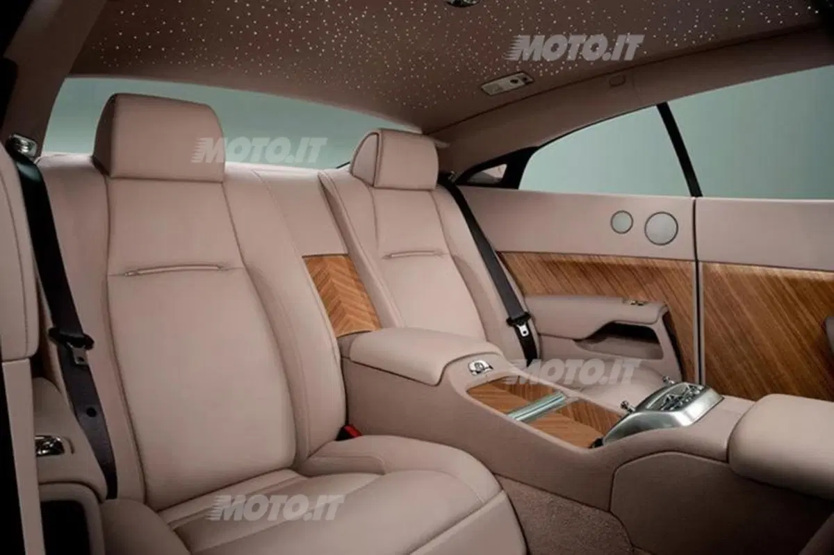 Rolls-Royce Wraith (8)