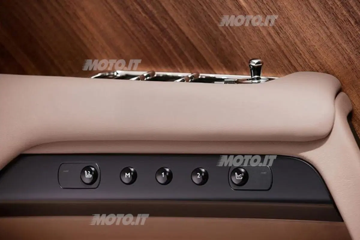 Rolls-Royce Wraith (12)