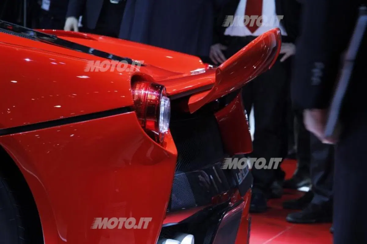 Ferrari al Salone di Ginevra 2013 (52)