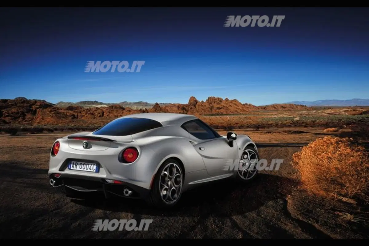 Alfa Romeo 4C: 240 CV, 895 Kg e... niente servosterzo (2)