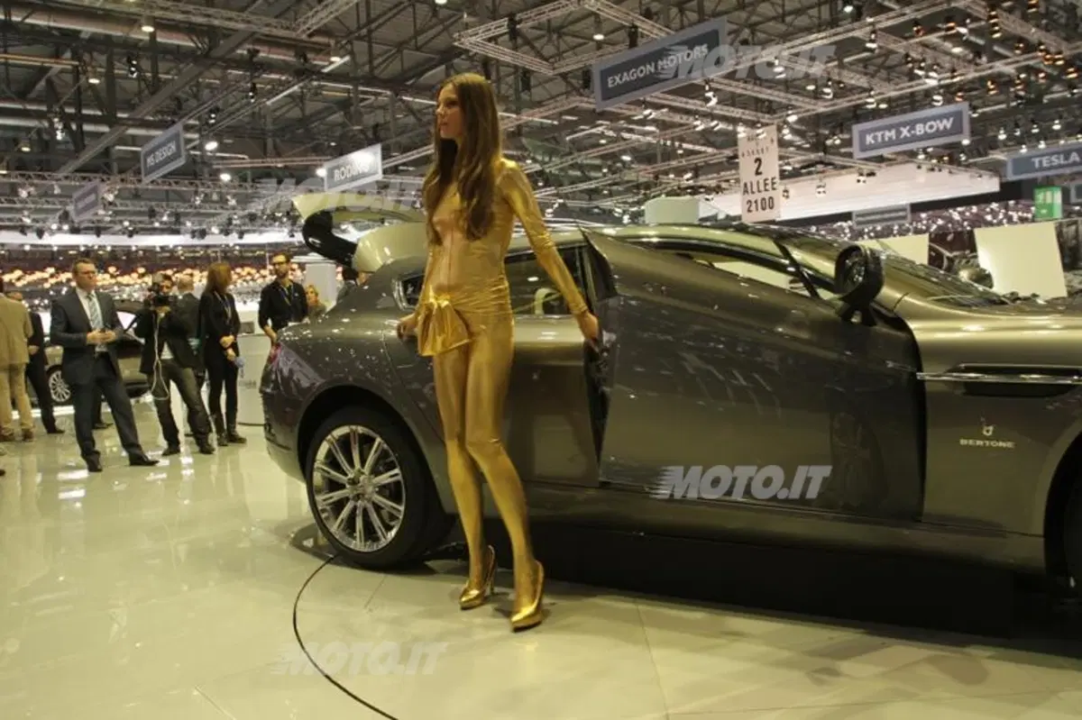 Salone di Ginevra 2013: alla Bertone c’è anche la donna d’oro (21)
