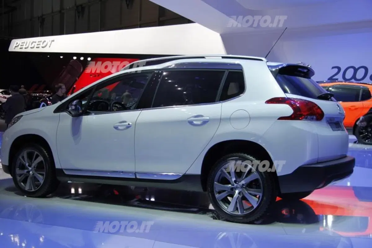 Peugeot 2008: listino prezzi (2)