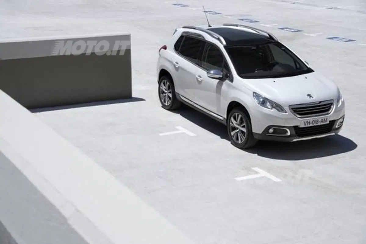 Peugeot 2008: listino prezzi (12)