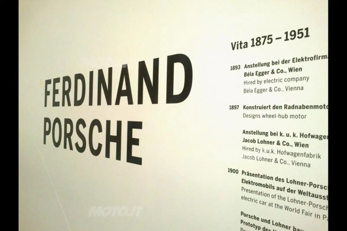 Porsche: la 911 compie 50 anni, visita al Museo di Stoccarda (10)