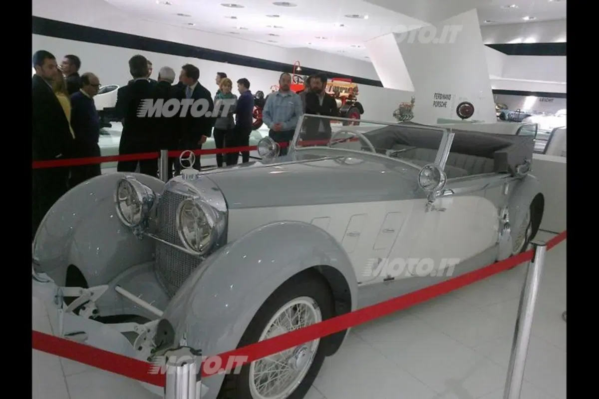 Porsche: la 911 compie 50 anni, visita al Museo di Stoccarda (12)