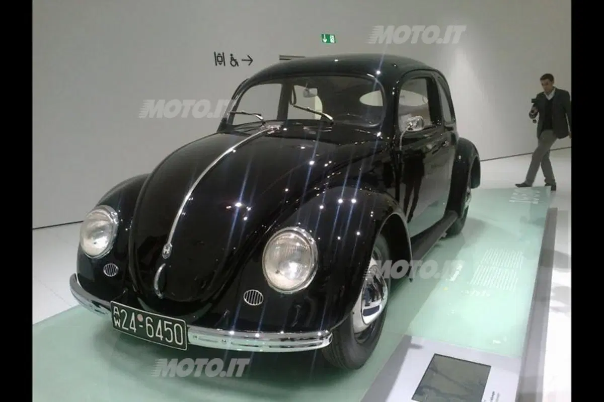Porsche: la 911 compie 50 anni, visita al Museo di Stoccarda (14)