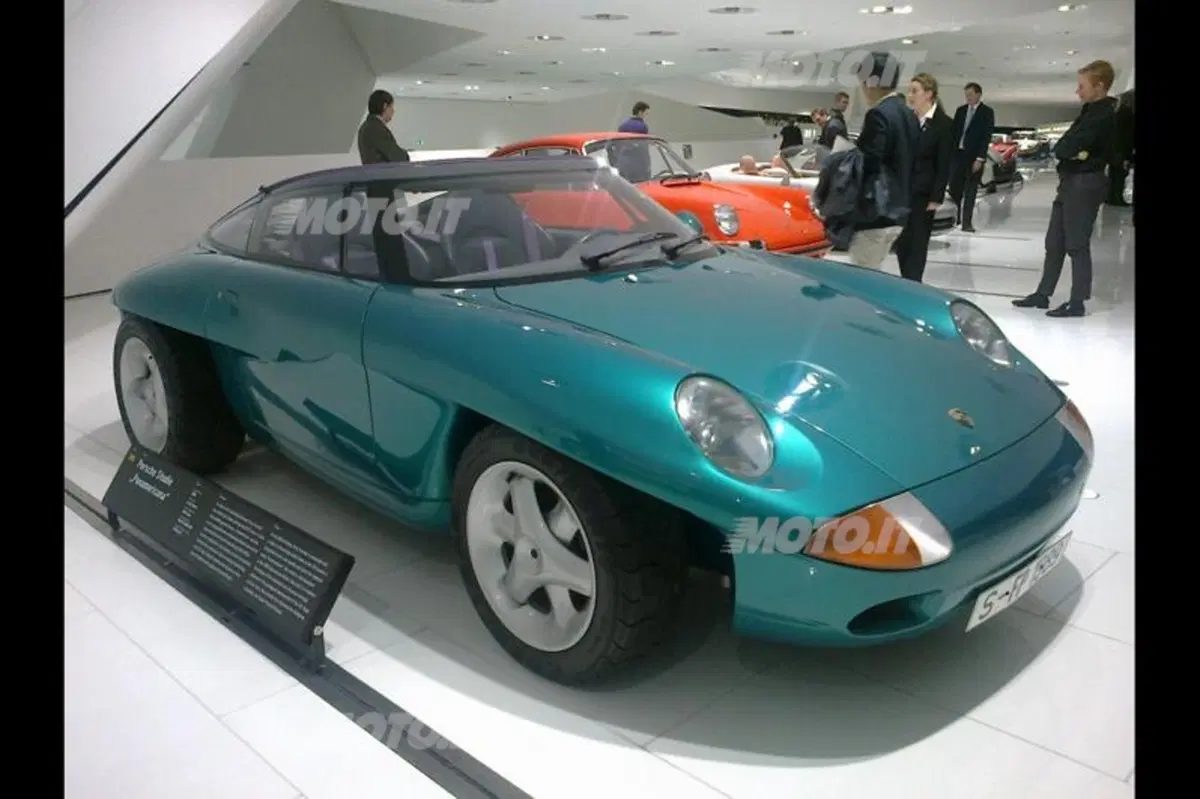 Porsche: la 911 compie 50 anni, visita al Museo di Stoccarda (25)