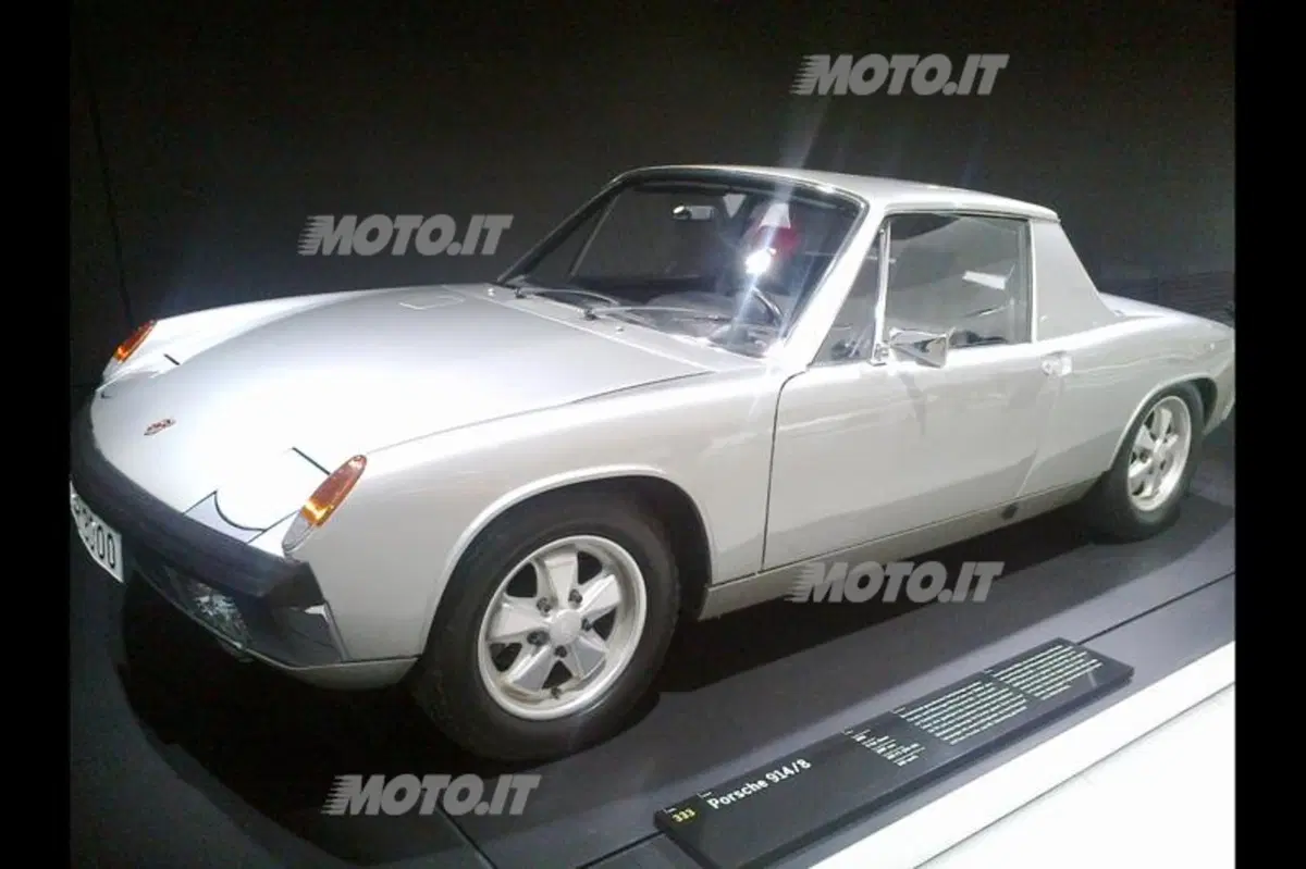 Porsche: la 911 compie 50 anni, visita al Museo di Stoccarda (32)