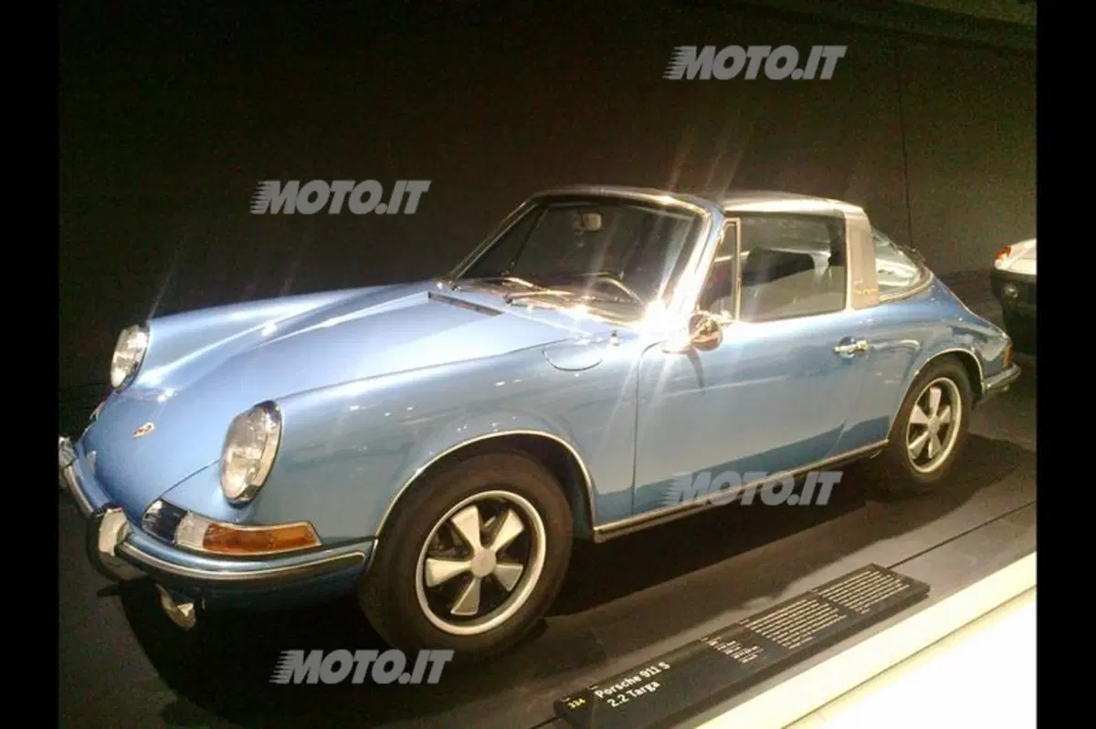 Porsche: la 911 compie 50 anni, visita al Museo di Stoccarda (33)