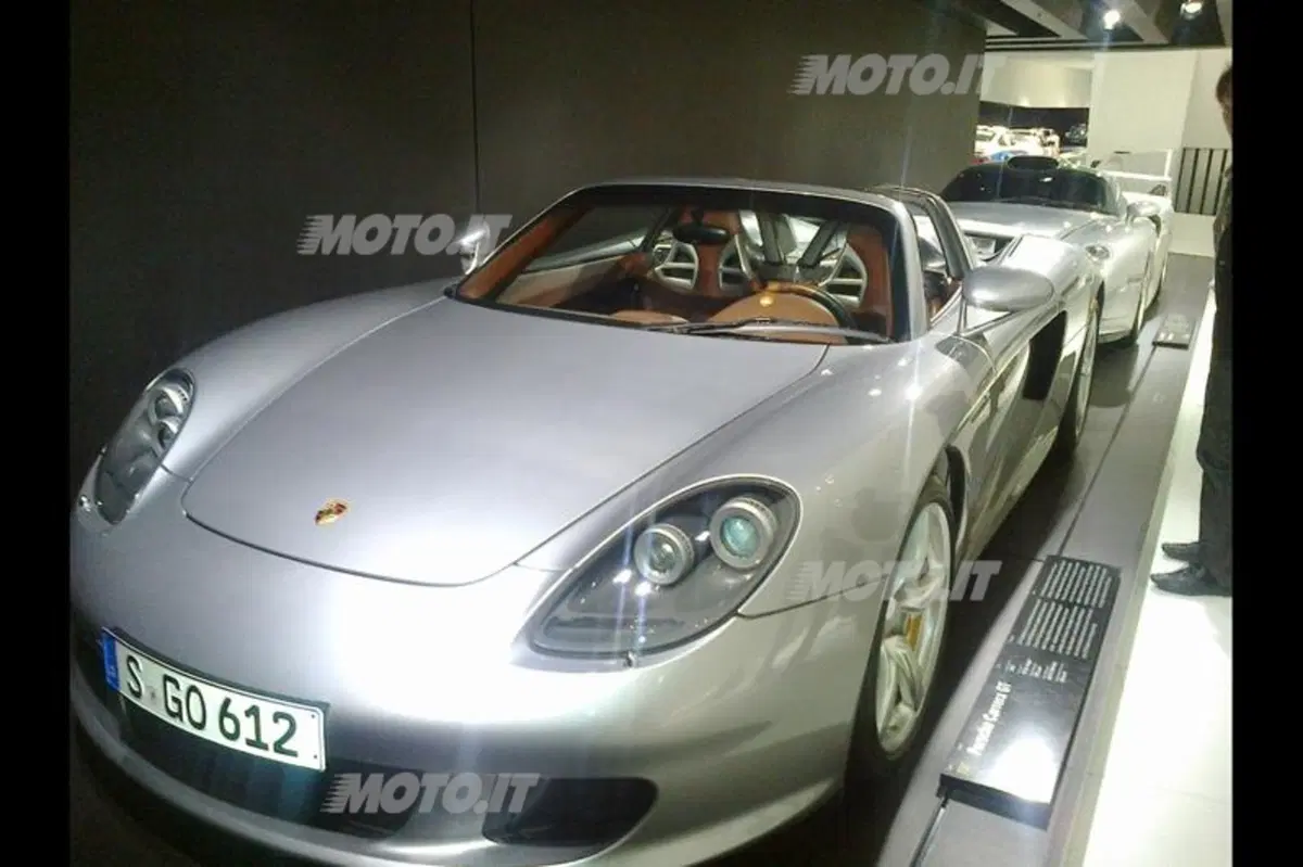 Porsche: la 911 compie 50 anni, visita al Museo di Stoccarda (48)
