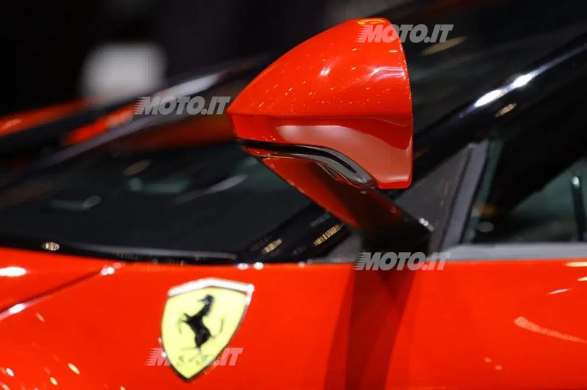 LaFerrari: ecco il primo video che la mostra in azione tra i cordoli. Che sound! (29)
