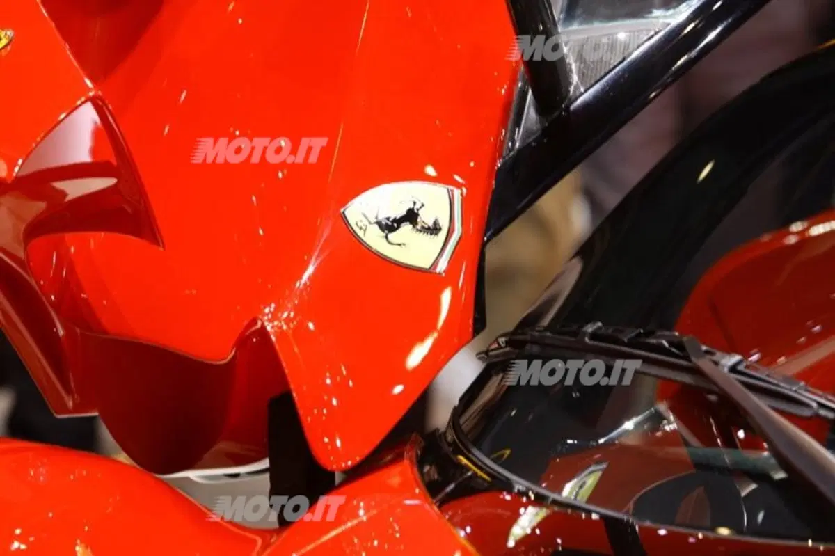 LaFerrari: ecco il primo video che la mostra in azione tra i cordoli. Che sound! (39)