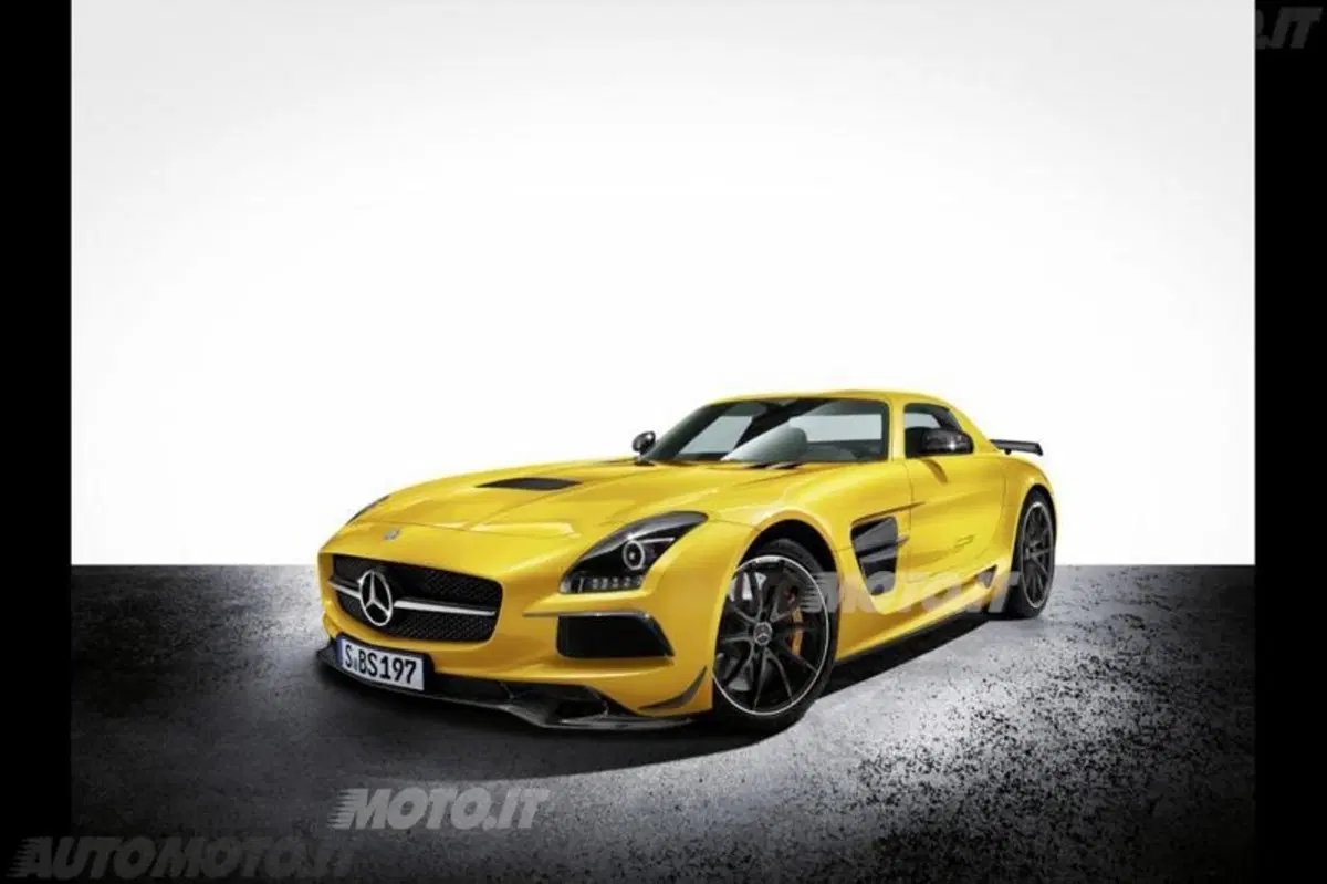 La Mercedes-Benz SLS AMG Coupé Black Series è gommata Michelin