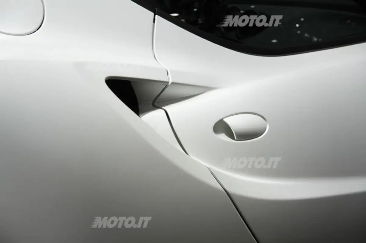 Alfa Romeo 4C: eccola in azione sulle strade americane (14)