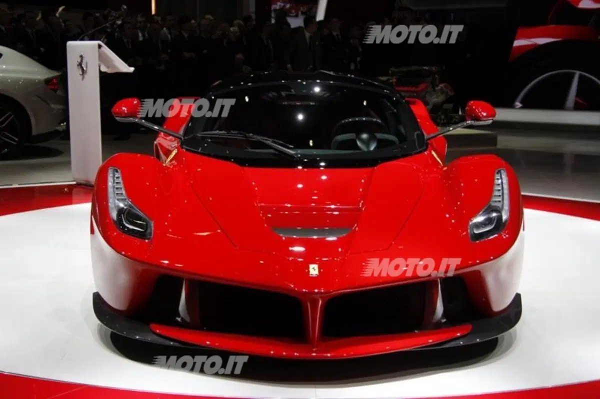 Le supercar al Salone di Ginevra 2013 (3)