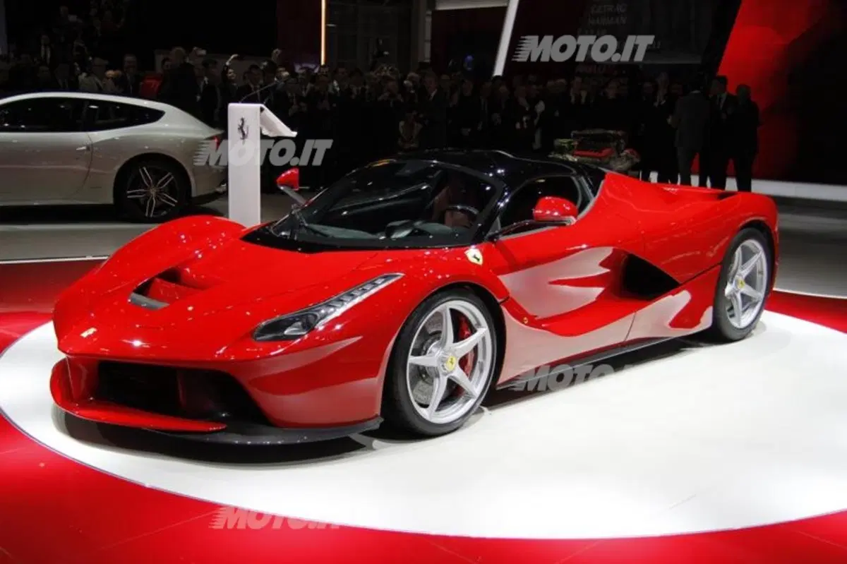 Le supercar al Salone di Ginevra 2013 (4)