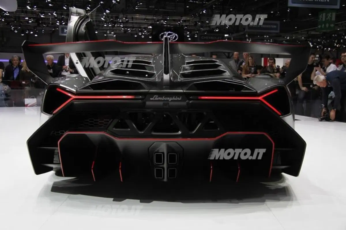 Le supercar al Salone di Ginevra 2013 (28)