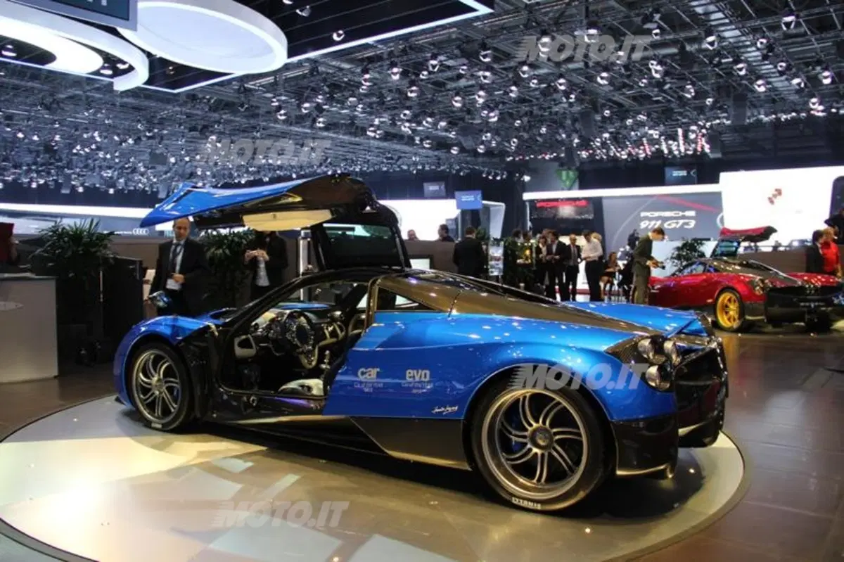 Le supercar al Salone di Ginevra 2013 (34)