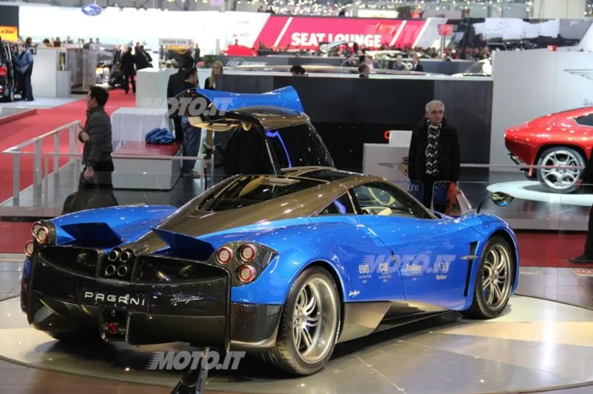 Le supercar al Salone di Ginevra 2013 (35)