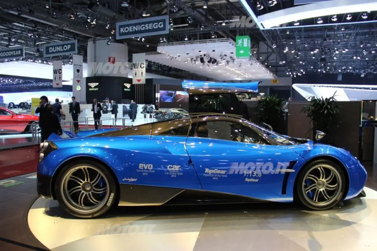 Le supercar al Salone di Ginevra 2013 (38)