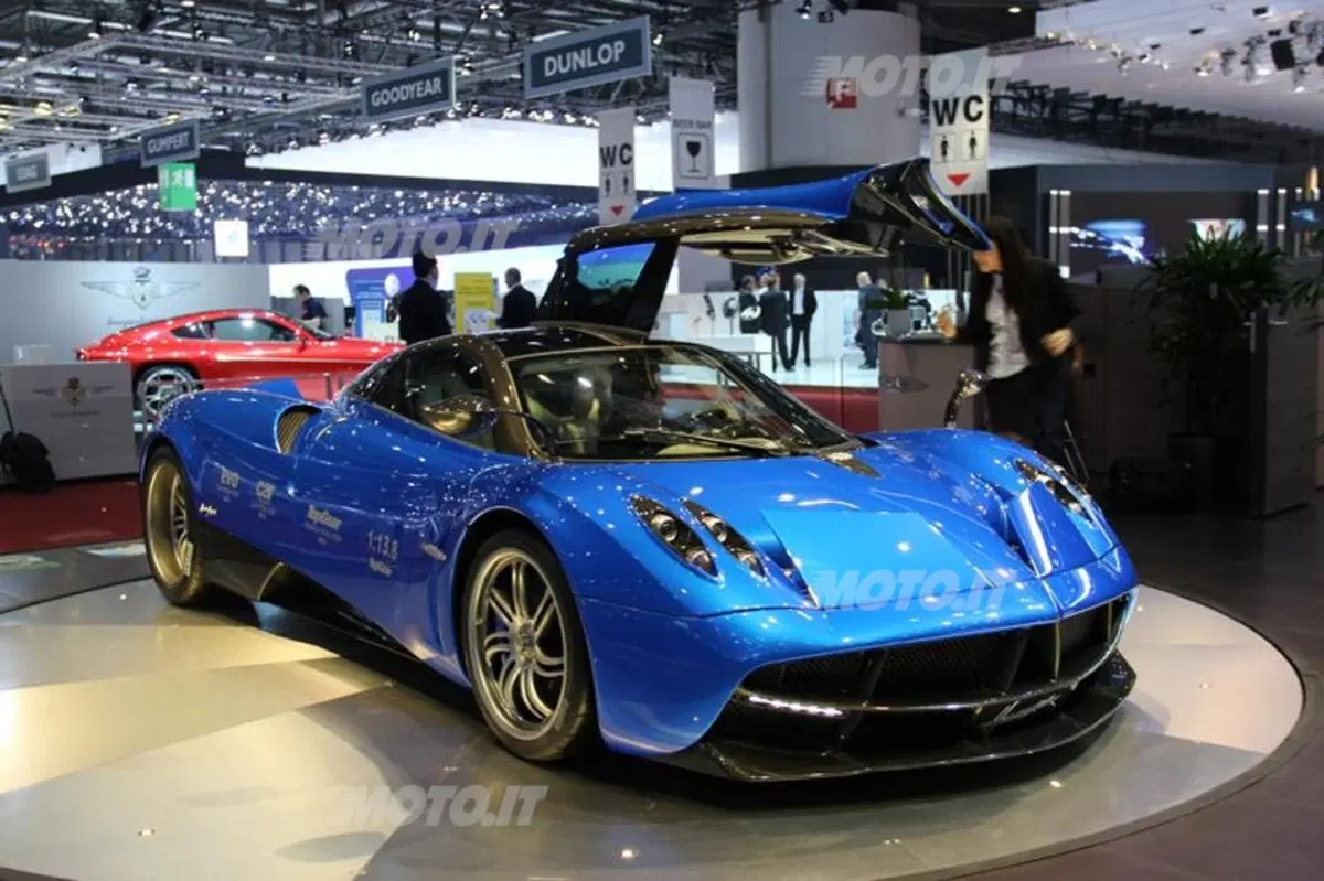 Le supercar al Salone di Ginevra 2013 (40)