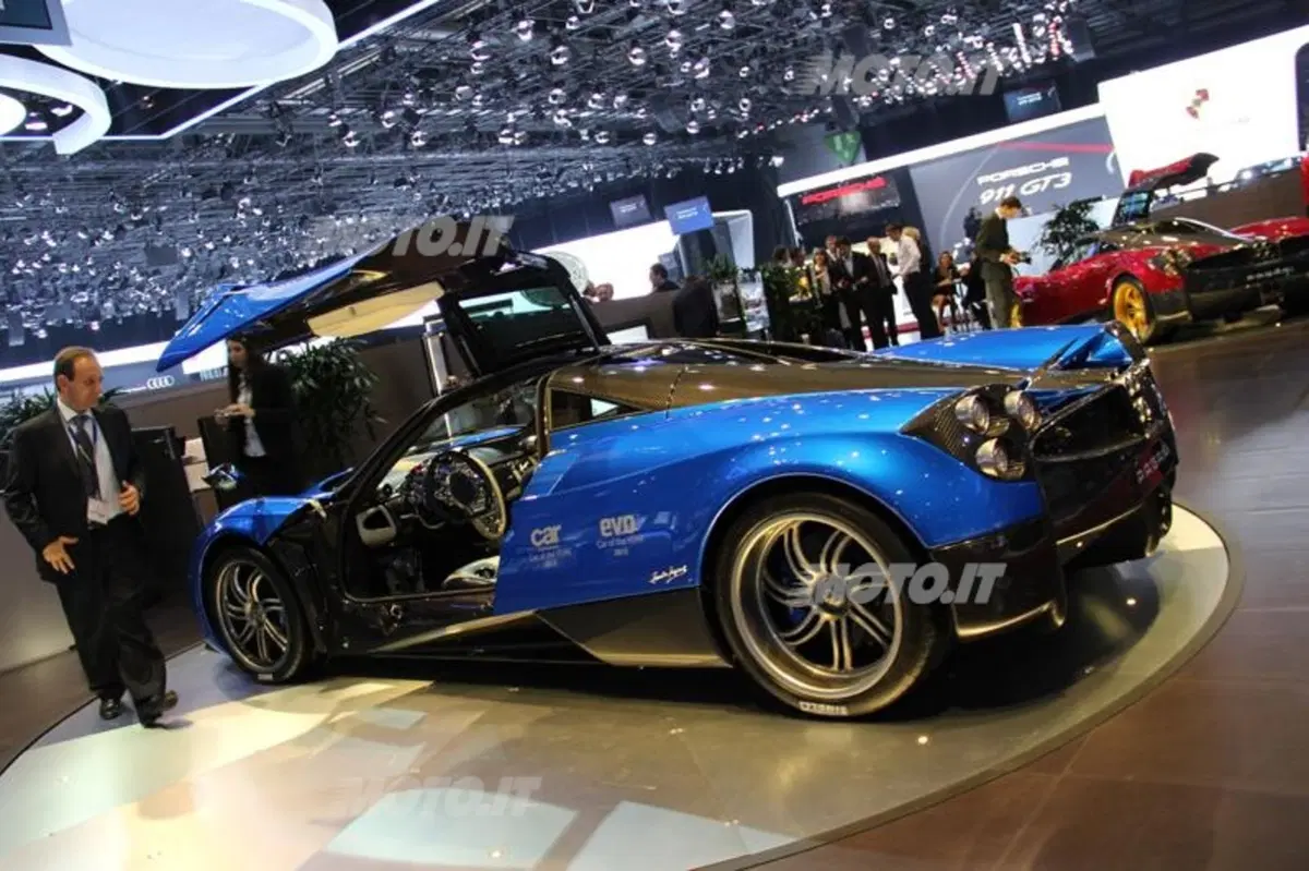 Le supercar al Salone di Ginevra 2013 (41)