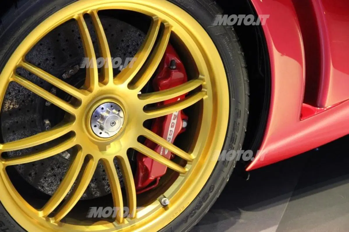 Le supercar al Salone di Ginevra 2013 (46)