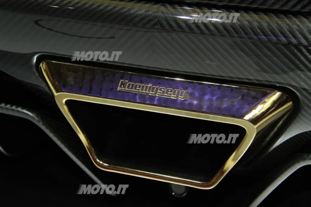 Le supercar al Salone di Ginevra 2013 (64)
