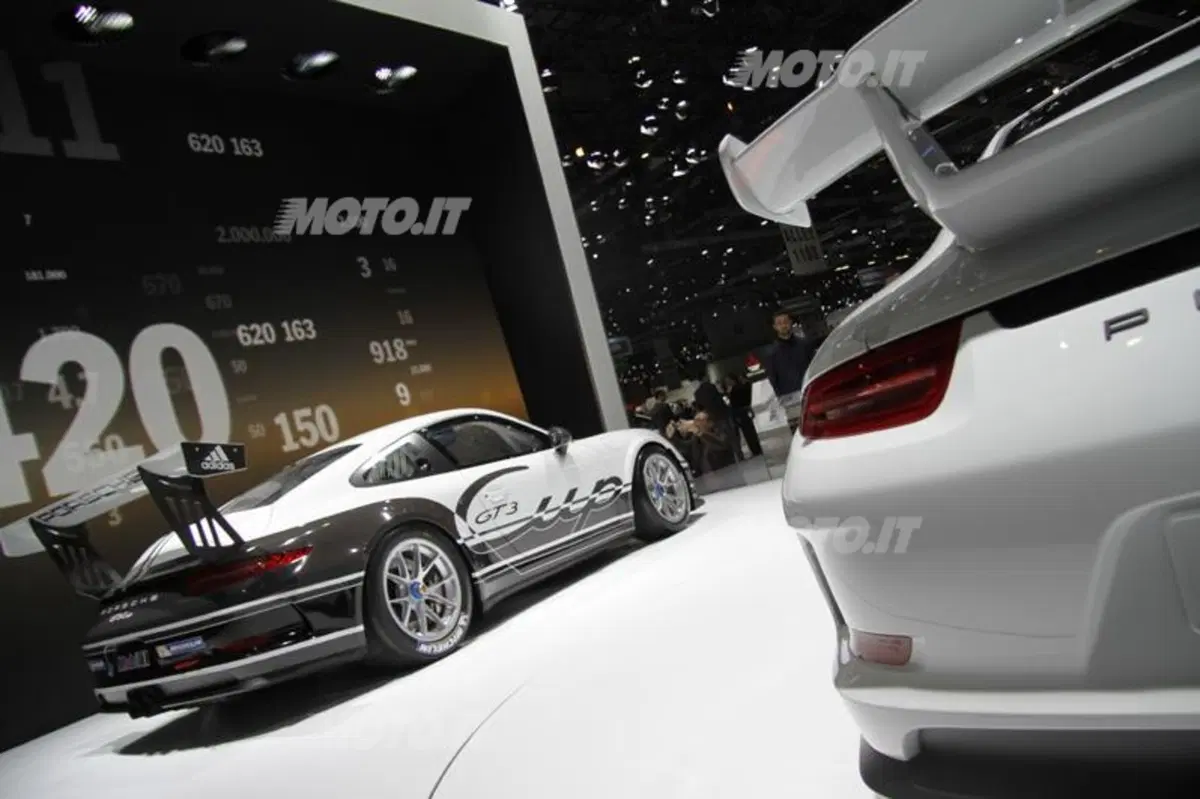 Le supercar al Salone di Ginevra 2013 (201)