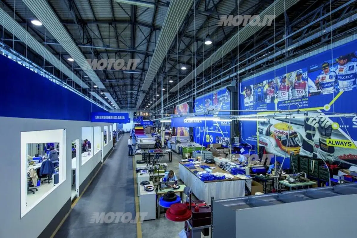 Sparco: come nasce una tuta da Gran Premio (55)