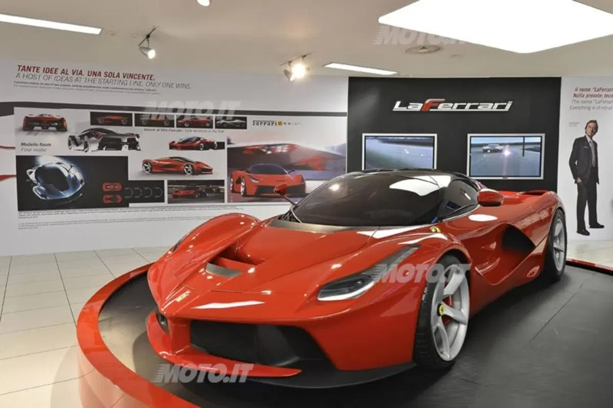 Ferrari: ecco le supercar esposte alla nuova mostra a Maranello (10)
